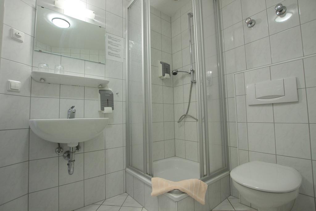 Ib Hotel Am Wallgraben Estugarda Quarto foto
